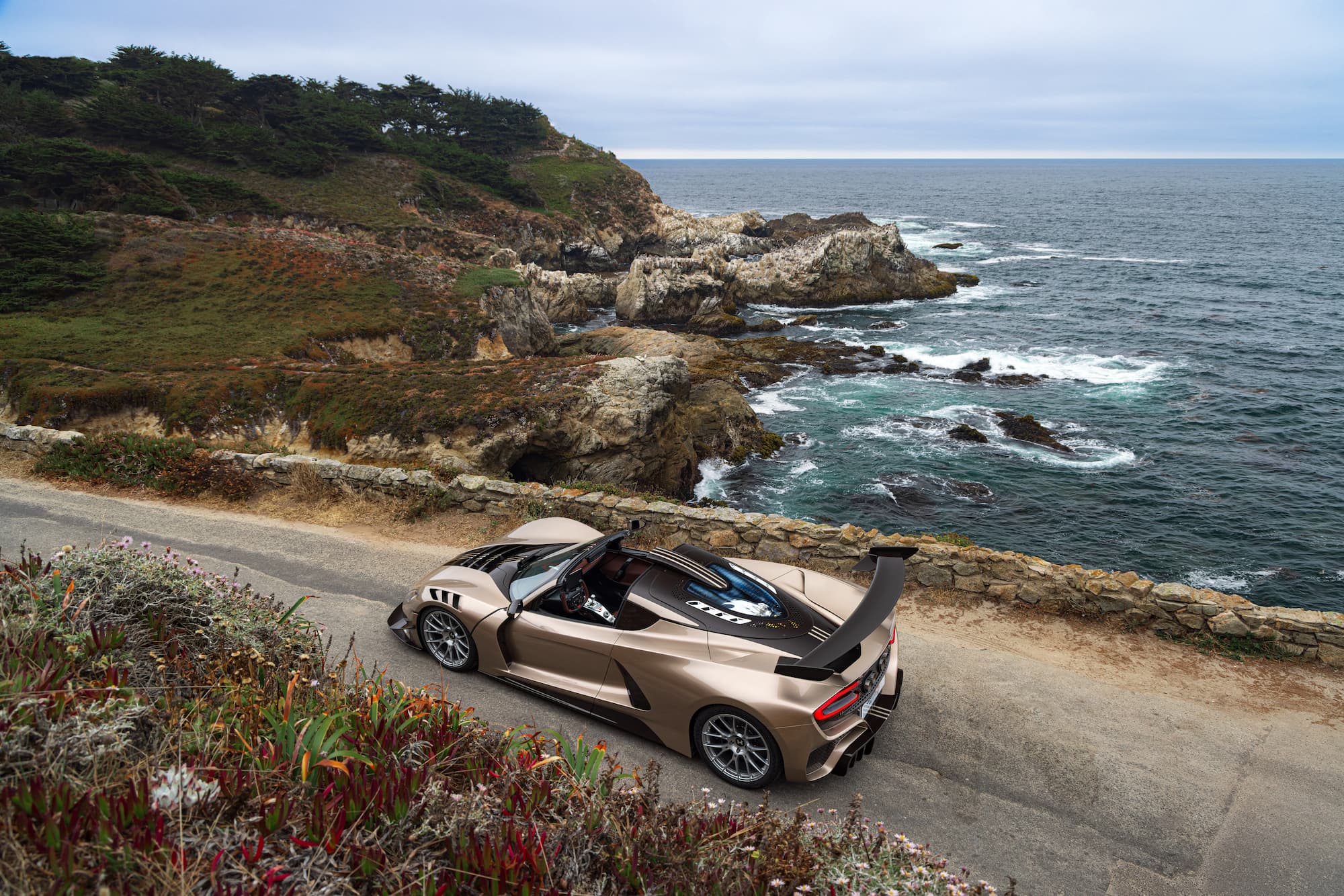 Hennessey-Unveils-1-of-1-Manual-Venom-F5-with-2031-HP-Low-5-1